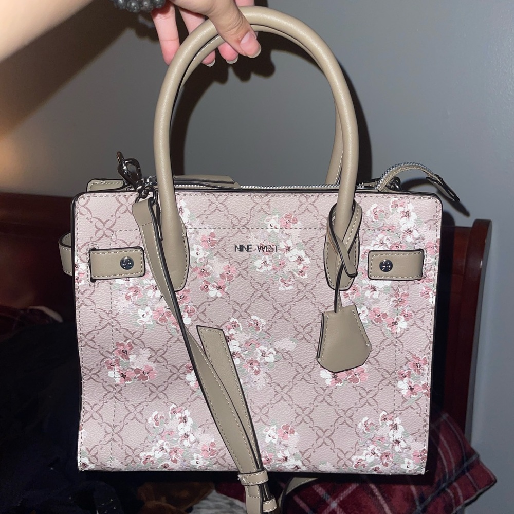 Nine West crossbody handbag 👜